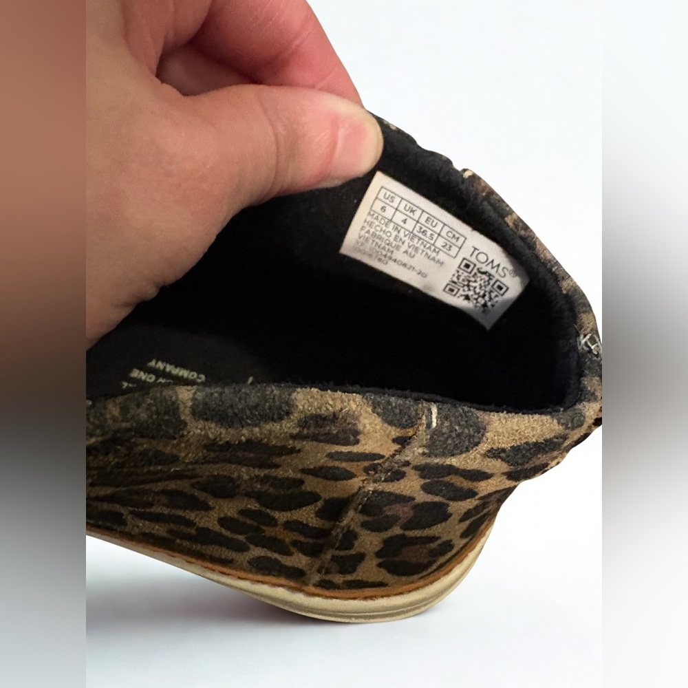 Leopard Print Tom’s - Picture 4 of 5